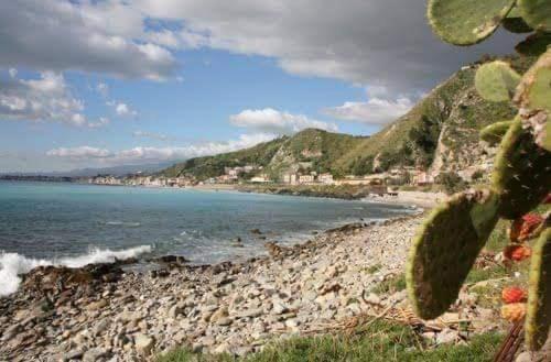 Anna Holiday Home Giardini Naxos Exterior photo